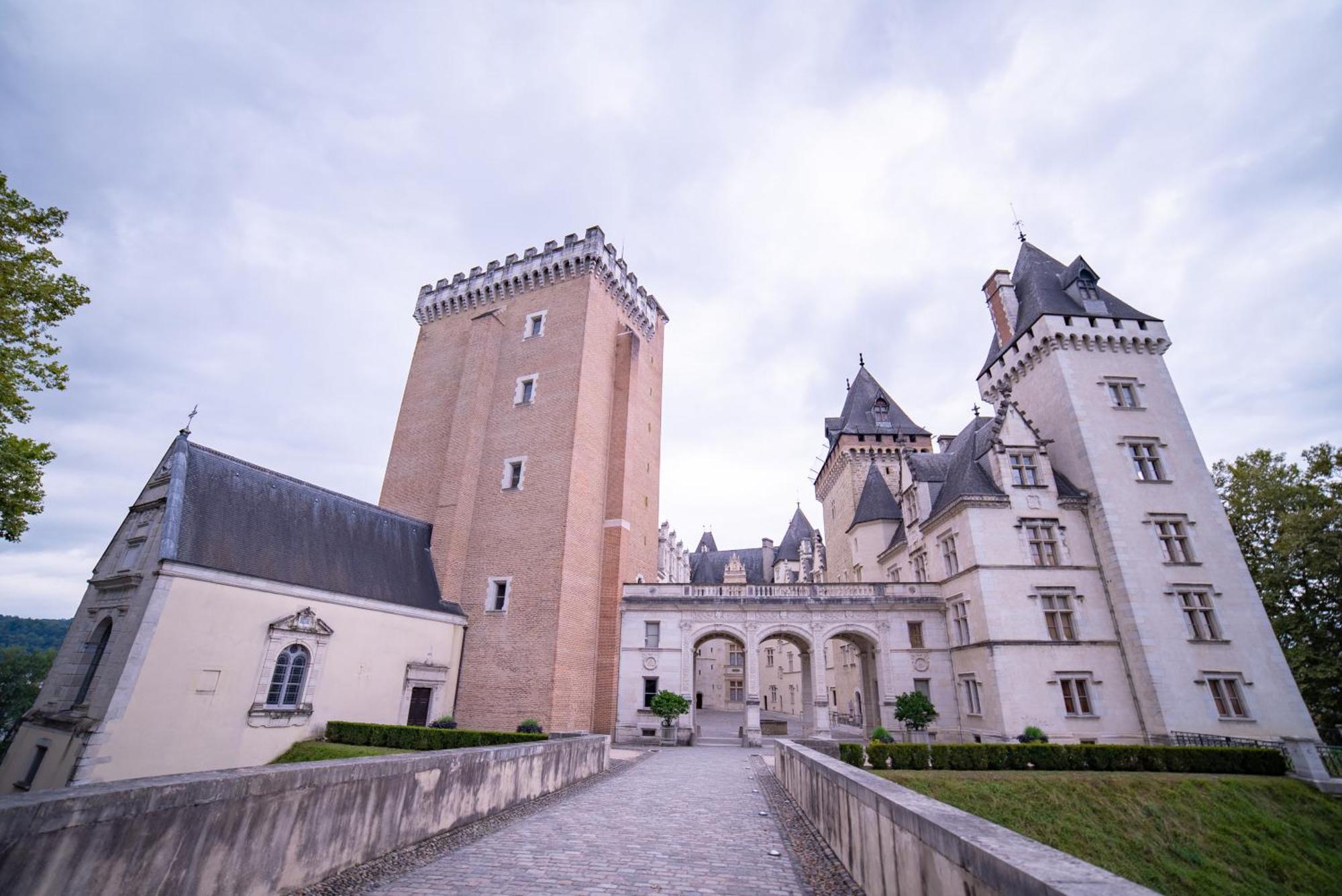 La Vue Royale - Face Au Chateau - Wifi - 4 Personnes Pau Kültér fotó
